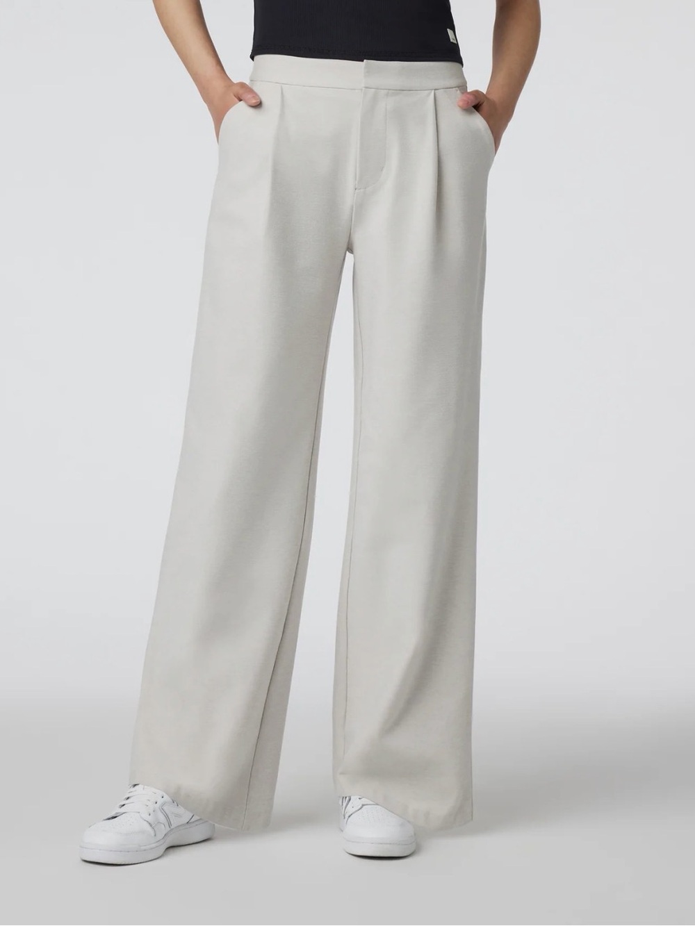 Elevation Trouser in Ecru size M